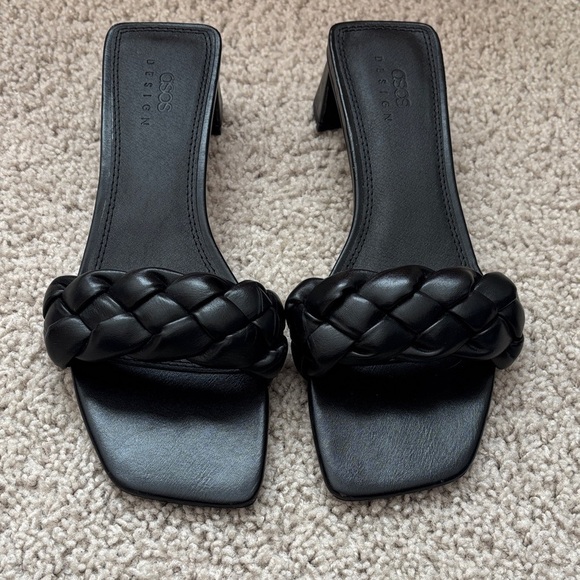 ASOS Shoes - ASOS DESIGN Raid Wide Fit Sandra braided mules in black. Size 9.5